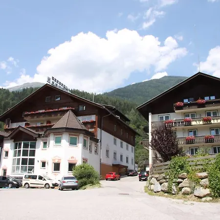 Sporthotel Moelltal-3